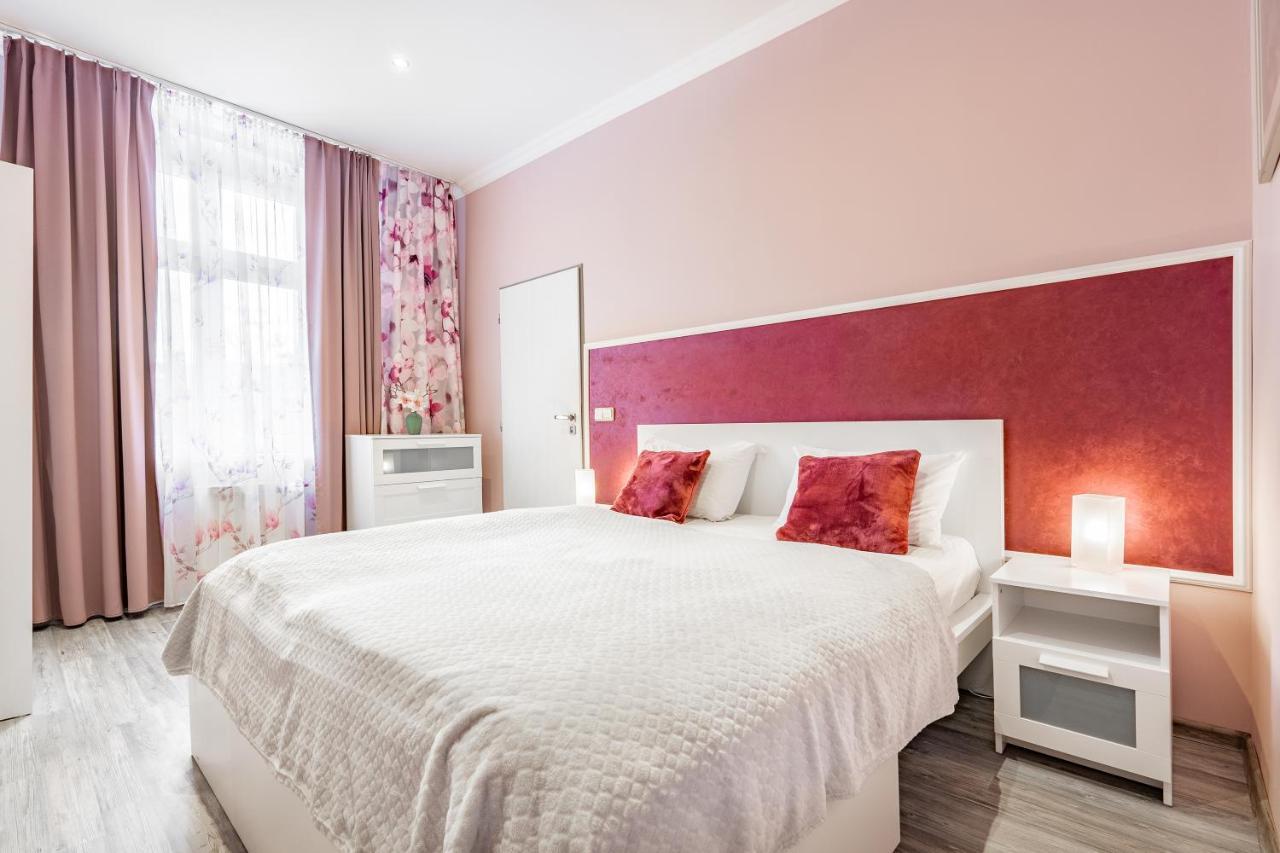 Apartment Happy Family Karlovy Vary Esterno foto